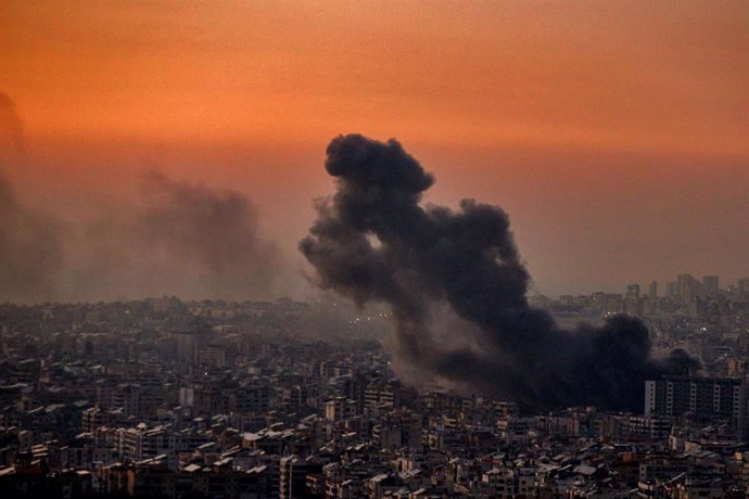 November 6, 2024, Beirut, Beirut, Lebanon: Heavy smoke billows for areas in Beirut southern suburb that were targeted by Israeli air strikes. Israel launched a new wave of air strikes on the southern suburb, a stronghold of pro-Iranian Hezbollah, after fe