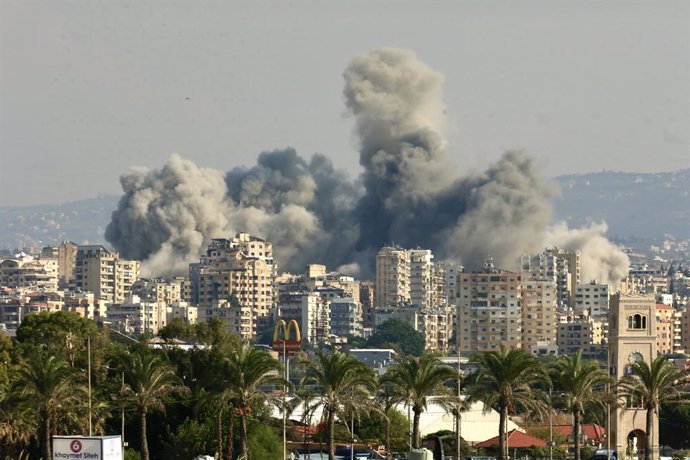 TYRE, Nov. 1, 2024  -- The photo shows the smoke caused by Israeli airstrikes in Tyre, Lebanon, on Oct. 31, 2024. Israeli airstrikes on eastern and southern Lebanon killed 24 people and injured 19 others on Thursday, according to official and military sou