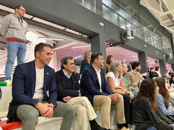 El consejero de Educación, Cultura y Deportes de C-LM, Amador Pastor, en la final de Baloncesto en Silla de Ruedas del Trofeo de la Junta de Comunidades.