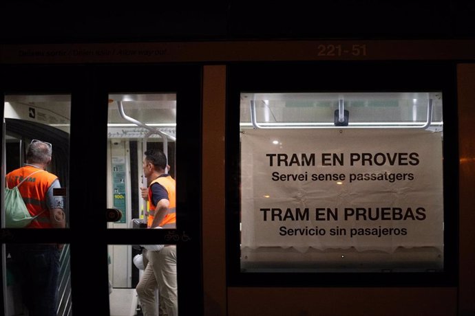 Archivo - Pruebas del tranvía en la Diagonal, a 16 de julio de 2024, en Barcelona, Catalunya (España). Barcelona ha iniciado las pruebas para comprobar la integración del tranvía en el primer tramo de la Diagonal -entre la plaza Glòries y la estación Verd