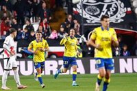 Las Palmas vence en Vallecas a un Rayo inoperante