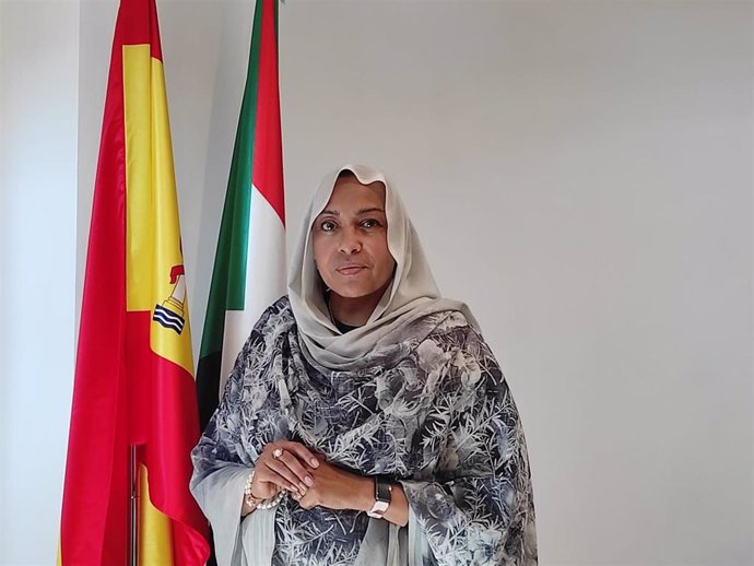 Archivo - La embajadora de Sudán en España, Maha Ayoub, durante un acto en la sede de la legación sudanesa en Madrid