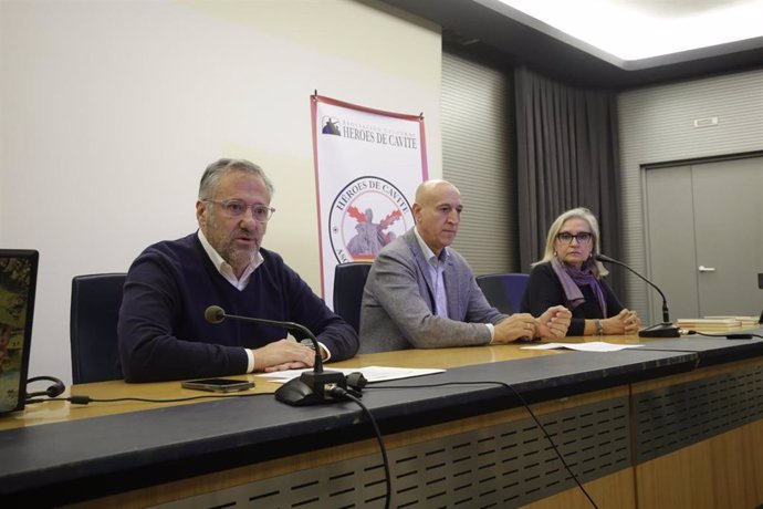 El presidente de las Cortes de Castilla y León, Carlos Pollán, junto al alcalde de León, José Antonio Díez, en la inauguración de la II Jornada Hispanidad León 2024.