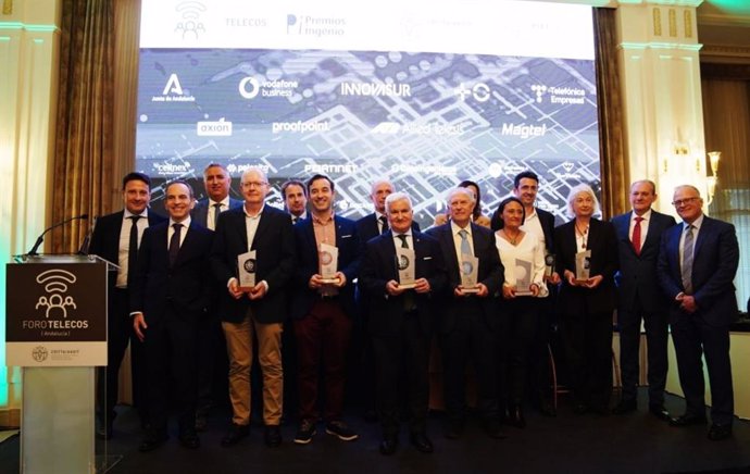 Granada recoge en Málaga el Premio Ingenio "Ciudad Inteligente" 2024