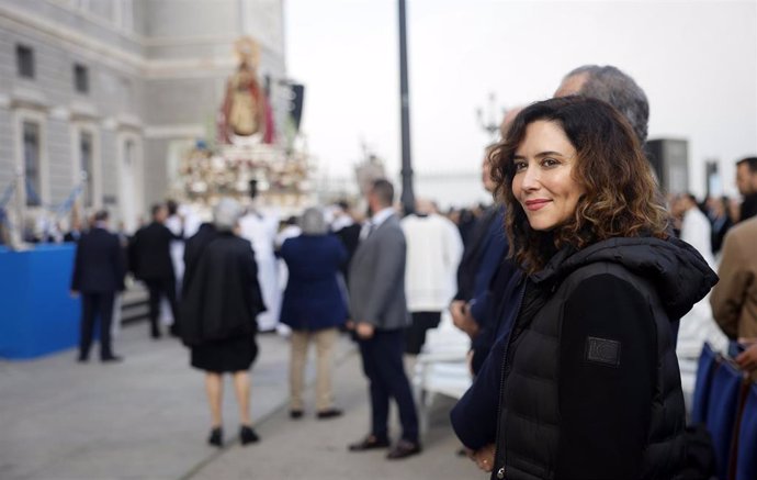 La presidenta de la Comunidad de Madrid, Isabel Díaz Ayuso, en la Misa por la Virgen de la Almudena