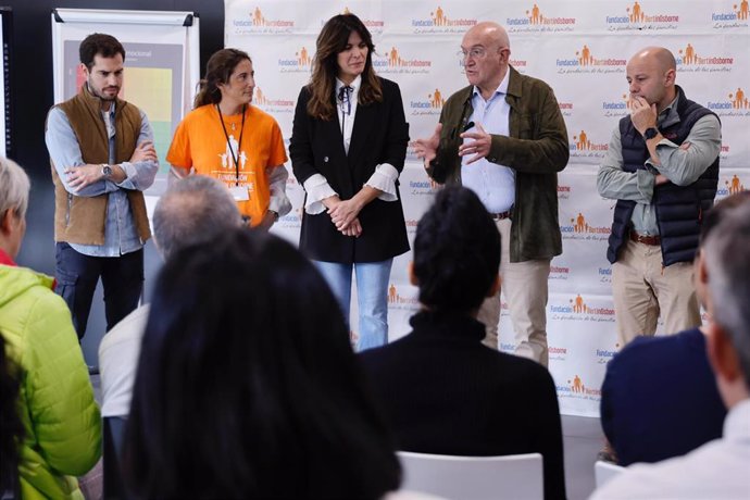 El alcalde de Valladolid, Jesús Julio Carnero, en la jornada de talleres sobre Salud Mental para familias de personas con discapacidad