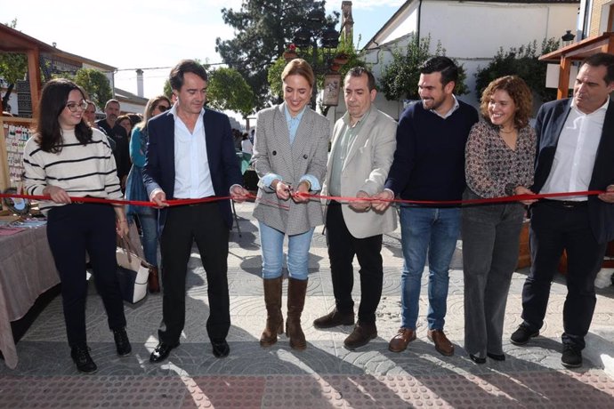 La presidenta de la Diputación en la apertura de la feria agroalimentaria Saborea el Campo