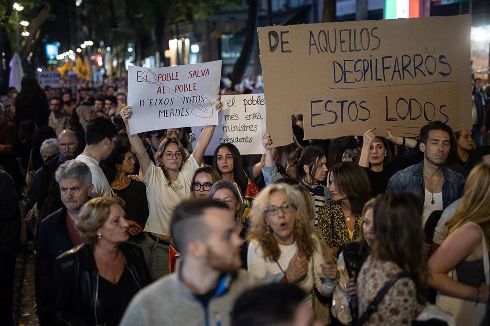 La manifestación que recorre las calles de Valncia
