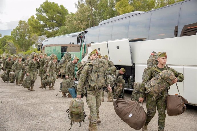 El tercer contingente de La Legión parte a Valencia desde Viator para ayudar a afectados por la DANA