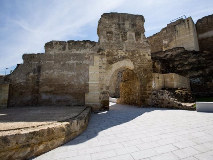 Archivo - Sector del recinto fortificado de Marchena