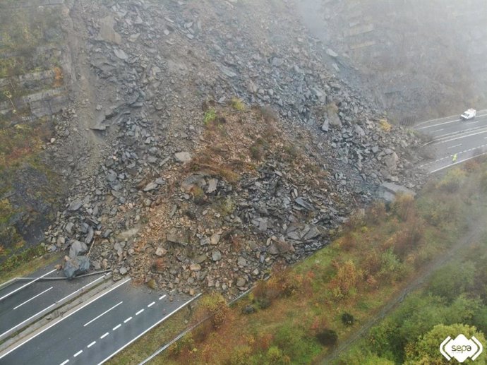 Argayo en la AP-66, la Autopista del Huerna, a su paso por Lena.