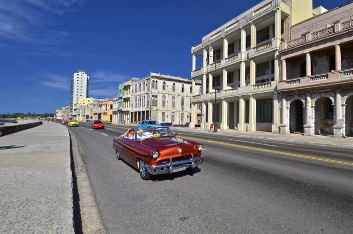 Archivo - Imagen tomada en el Malecón de La Habana, Cuba