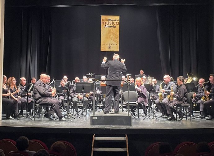 La Banda Municipal de Música de Almería en el Teatro Apolo