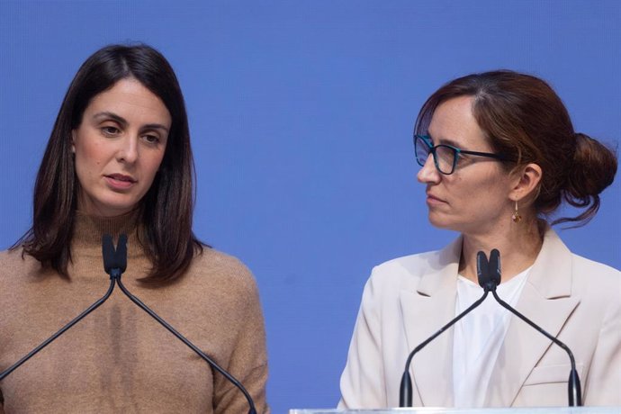 Las coportavoces de Más Madrid Rita Maestre (i) y Mónica García (d), durante una rueda de prensa  