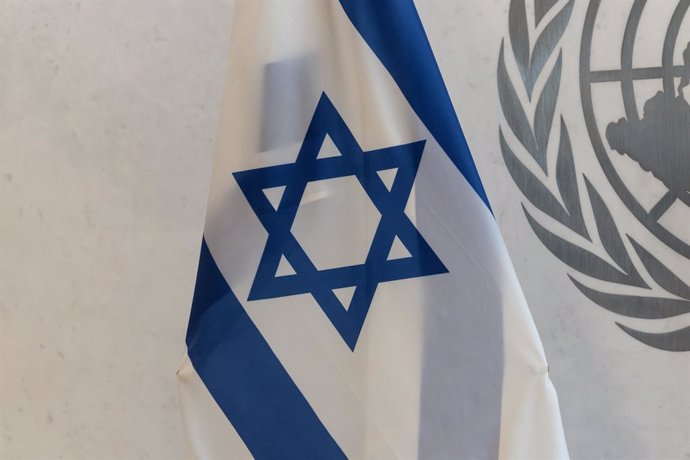 Archivo - July 20, 2023, New York, New York, United States: Israeli flag installed as President of Israel Isaac Herzog meets with Secretary-General Antonio Guterres at UN Headquarters in New York