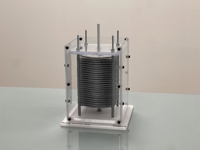 Maqueta del generador de corriente continua REDOX