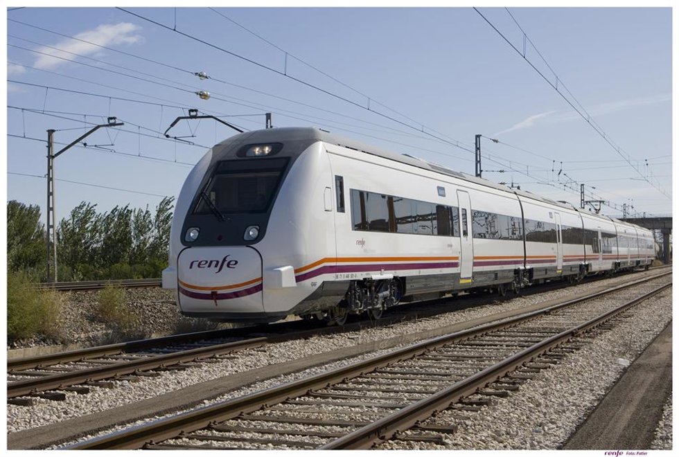 Archivo - Tren de Renfe