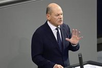 Scholz afirma que quiere retomar "pronto" el diálogo con Putin para abordar la guerra en Ucrania