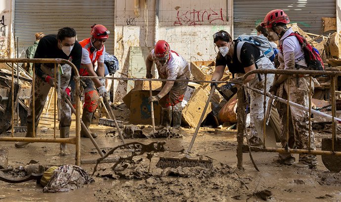 Voluntarios de Cruz Roja en Valencia