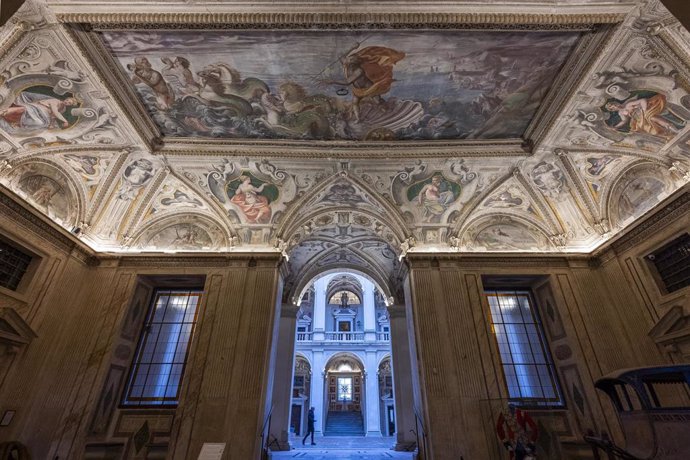 El Palacio de Viso del Marqués estrena iluminación artística interior.