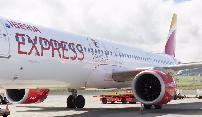 Archivo - Airbus A321neo de Iberia Express