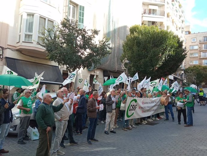 Concentración de CSIF frente a la Delegación de Gobierno de Baleares.