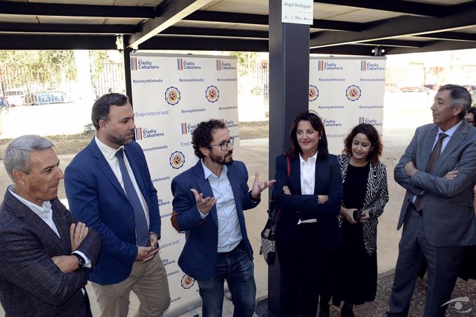 El Alcalde Asiste A La Inauguración Del Aula "Ángel Rodriguez" Del IES Eladio Cabañero