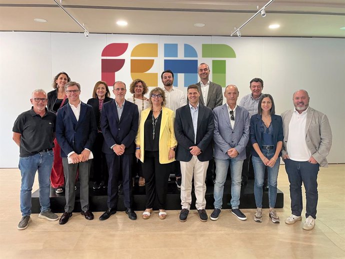 Archivo - Representants de la Federació Empresarial d'Hostaleria i Turisme de Tarragona