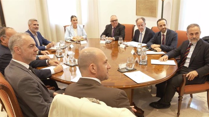 Reunión en el Consolat de Mar.