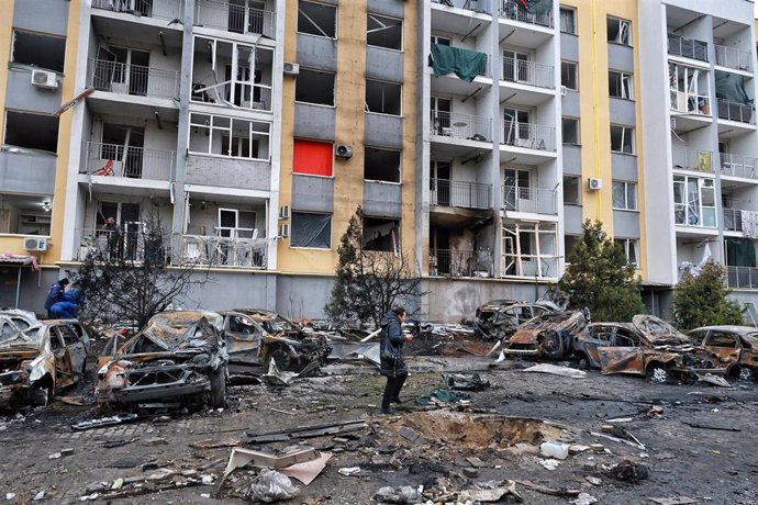 Un edificio de apartamentos, en Odesa, dañado por un ataque ruso.