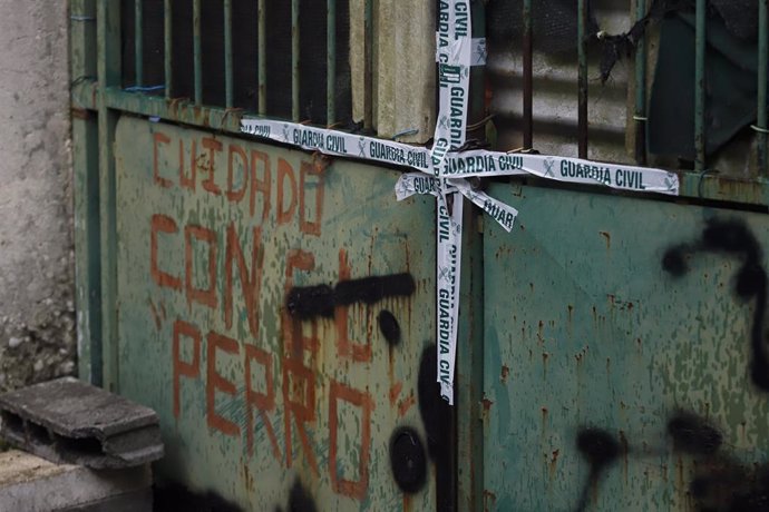 Porta da casa onde ocorreron os feitos, a 8 de novembro de 2024, en Baiona, Pontevedra, Galicia (España).