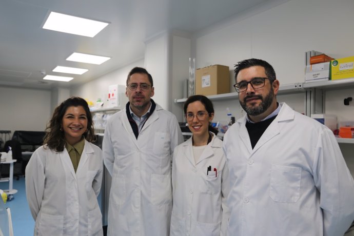 (Desde Izda.) Arícia Possas, Fernándo Pérez, Laura Rabasco Y Francisco Jiménez, Del Grupo HIBRO De La Universidad De Córdoba.