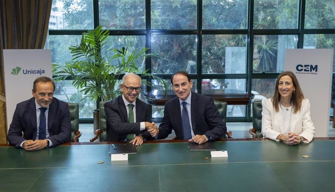 El director de Red Comercial de Unicaja, Agustín Sánchez; el CEO de Unicaja, Isidro Rubiales; el presidente de CEM, Javier González de Lara, y la vicepresidenta ejecutiva de CEM, Natalia Sánchez.