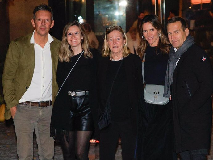 Marianne Sandberg celebra su cumpleaños junto a sus hijos, Joquin Prat, Andrea Prat, Alejandra Prat, y su yerno Juan Manuel Alcaraz.