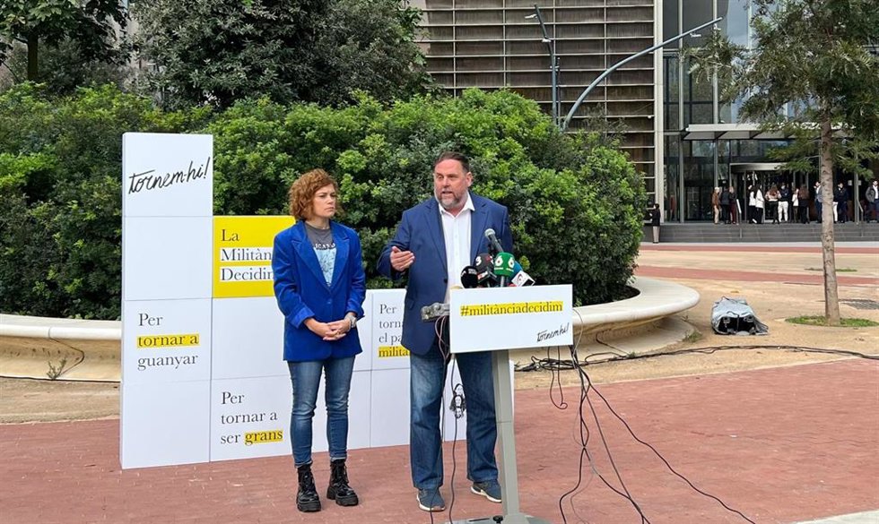 El candidato a la presidencia de ERC, Oriol Junqueras, y la candidata a la secretaría general, Elisenda Alamany, presentan el programa de la candidatura 'Militncia Decidim' en Barcelona