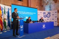 Moreno pide "respeto" al servicio público y "preservar la institucionalidad" para evitar "salvapatrias y populismos"