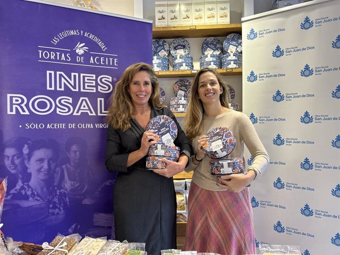 Ana Moreno, responsable de marca de Inés Rosales, junto a Eugenia Moreno, de la Obra Social de San Juan de Dios