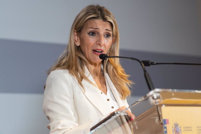 La vicepresidenta segunda del Gobierno y ministra de Trabajo, Yolanda Díaz, en su comparecencia de prensa en Toledo.