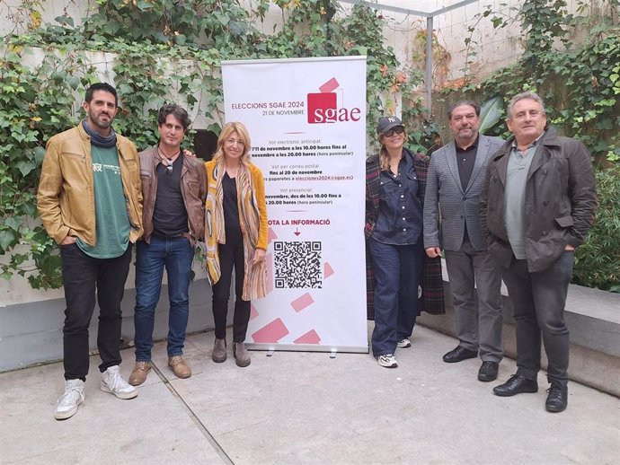 (De Izquierda A Derecha). Adrià Salas, Darío Palomo, Inés París, Maria Ripoll, Antonio Onetti Y Juanjo Solana