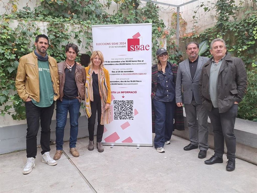 (De Izquierda A Derecha). Adri Salas, Darío Palomo, Inés París, Maria Ripoll, Antonio Onetti Y Juanjo Solana