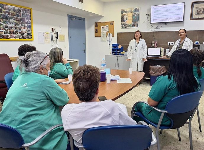 Sesión  formativa sobre violencia de género en el Hospital Infanta Elena de Huelva.