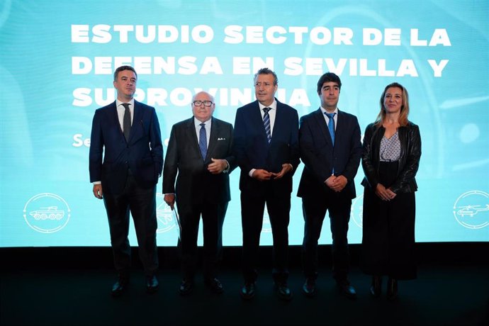 Foto de autoridades en la presentación del estudio