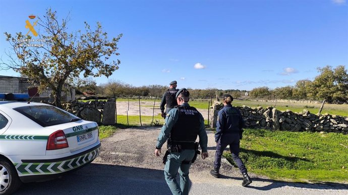 Ensayos conjuntos de la Guardia Civil y la Guardia Nacional Republicana sobre desapariciones de personas en la zona fronteriza entre Salamanca y Portugal.