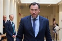 El Gobierno traslada a CC su intención de garantizar el acuerdo sobre la gratuidad de los autobuses en Canarias