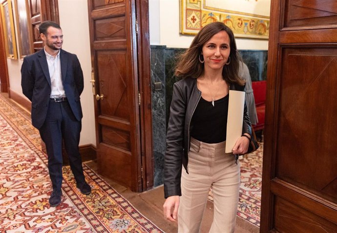 La secretaria general de Podemos y diputada, Ione Belarra, a su llegada a una reunión de la Junta de Portavoces, en el Congreso de los Diputados, a 12 de noviembre de 2024, en Madrid (España).