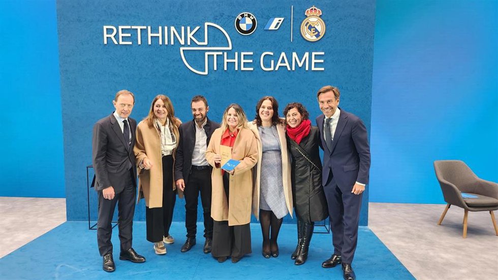 La USAL, premiada por BMW España y Real Madrid por un proyecto de reutilización de redes de pesca en firmes de carreteras