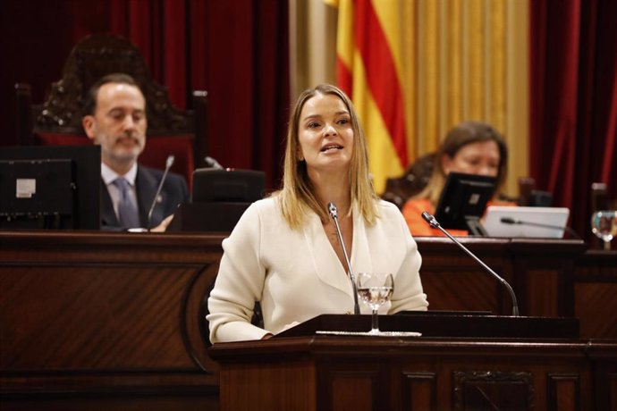 Archivo - La presidenta del Govern, Marga Prohens