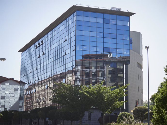 Archivo - Fachada del Palacio de Justicia de Pamplona, a 10 de mayo de 2021, en Pamplona, Navarra, (España).