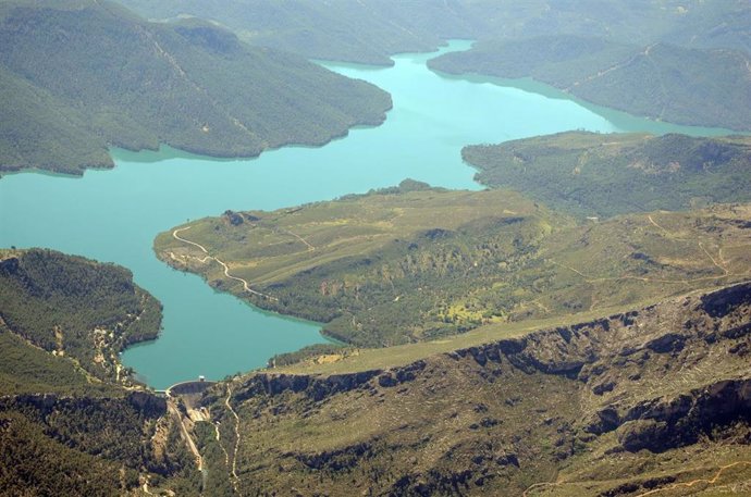 Archivo - Imagen de archivo del Embalse del Tranco en Jaén.