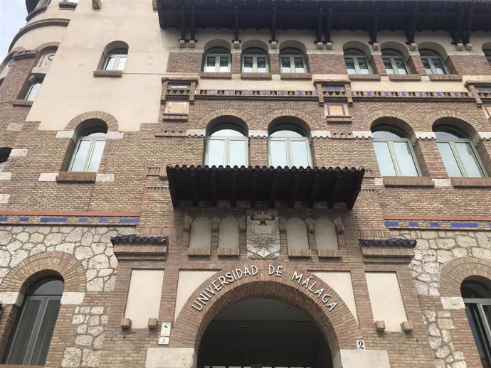 Archivo - Fachada del rectorado de la Universidad de Málaga.